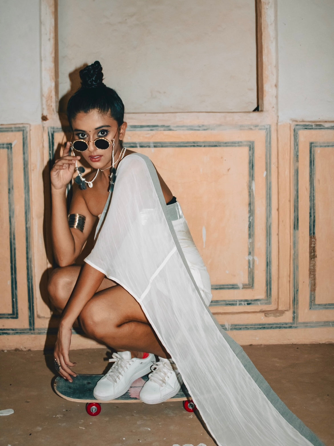 short saree, short, sarees, india, modern sarees, modern ethnic wear, black, white , social conscious , bollywood,