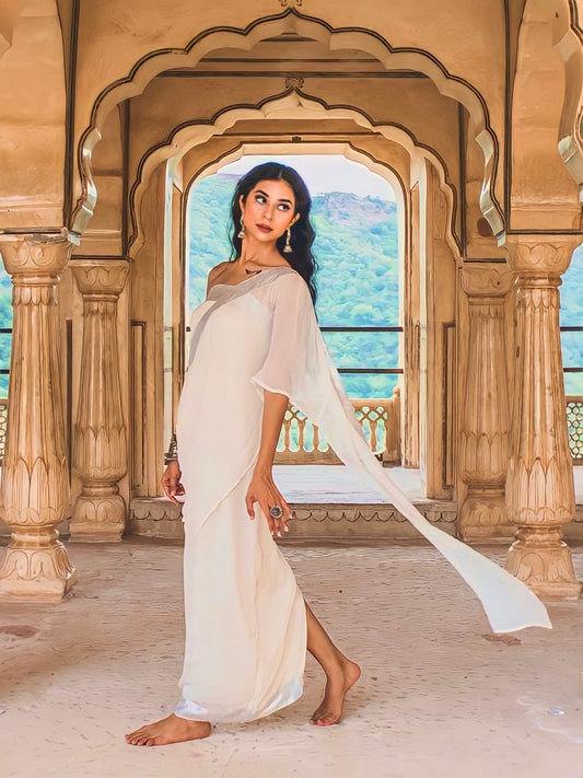 short saree, short, sarees, india, modern sarees, modern ethnic wear, black, white , social conscious , bollywood,